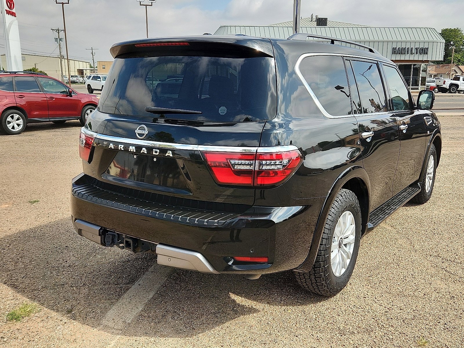 2021 Nissan Armada SV photo 3