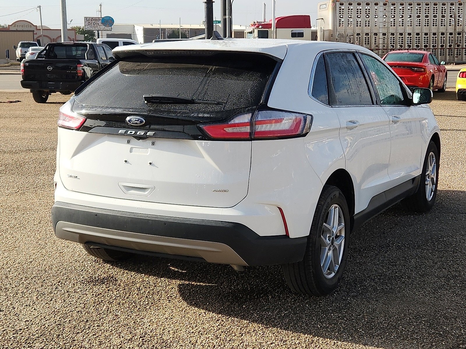 2024 Ford Edge SEL photo 4