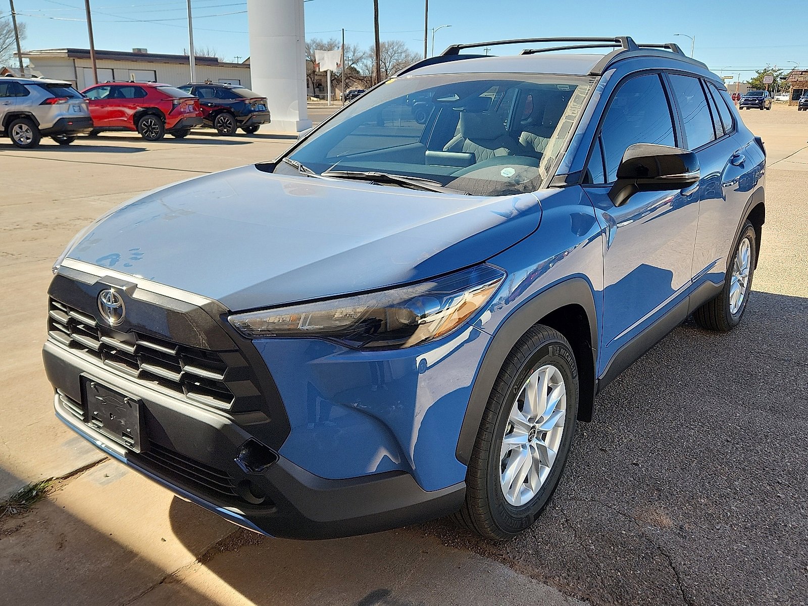 2026 Toyota Corolla Cross LE's photo