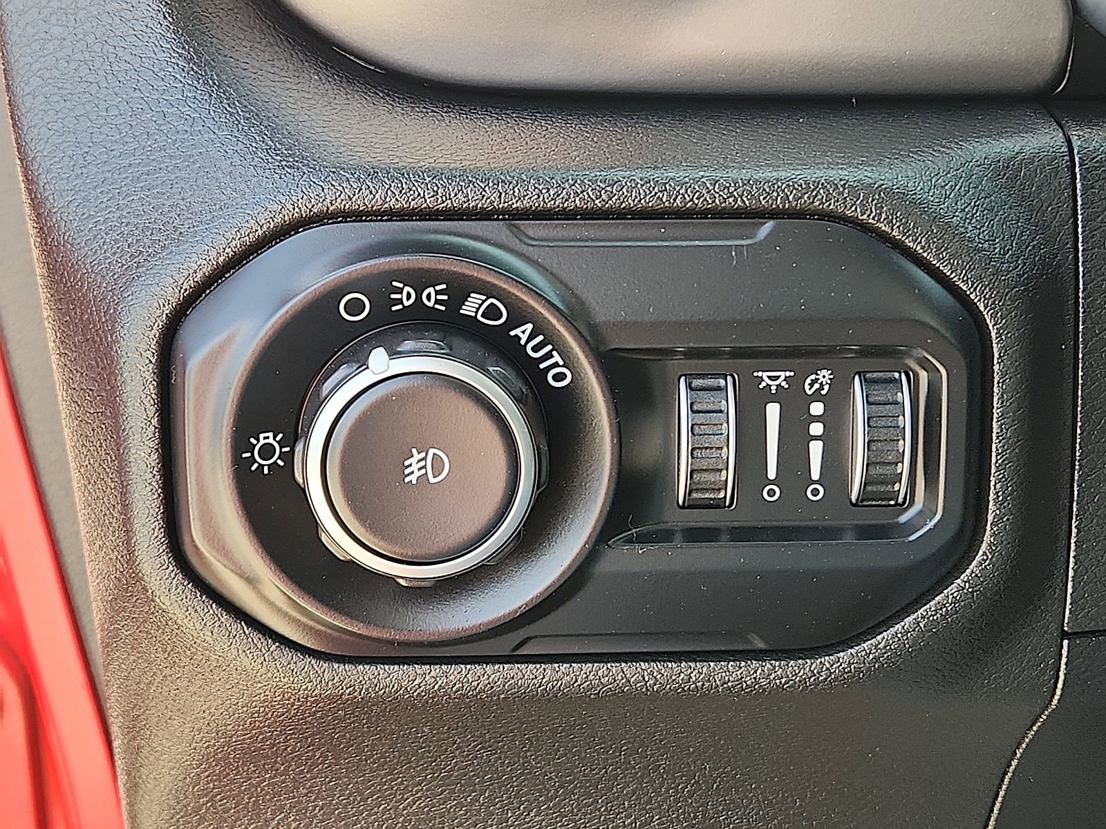 2020 Jeep Wrangler Unlimited Sahara - Photo 20