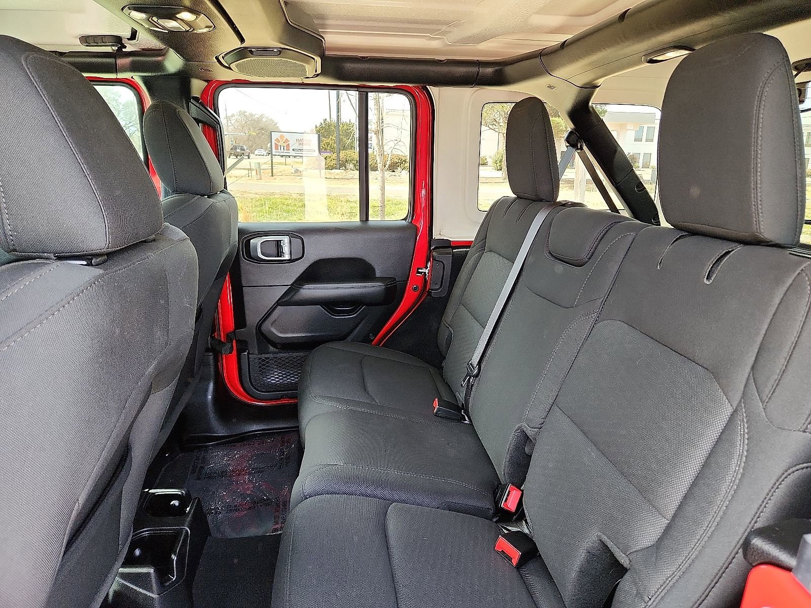 2020 Jeep Wrangler Unlimited Sahara - Photo 8