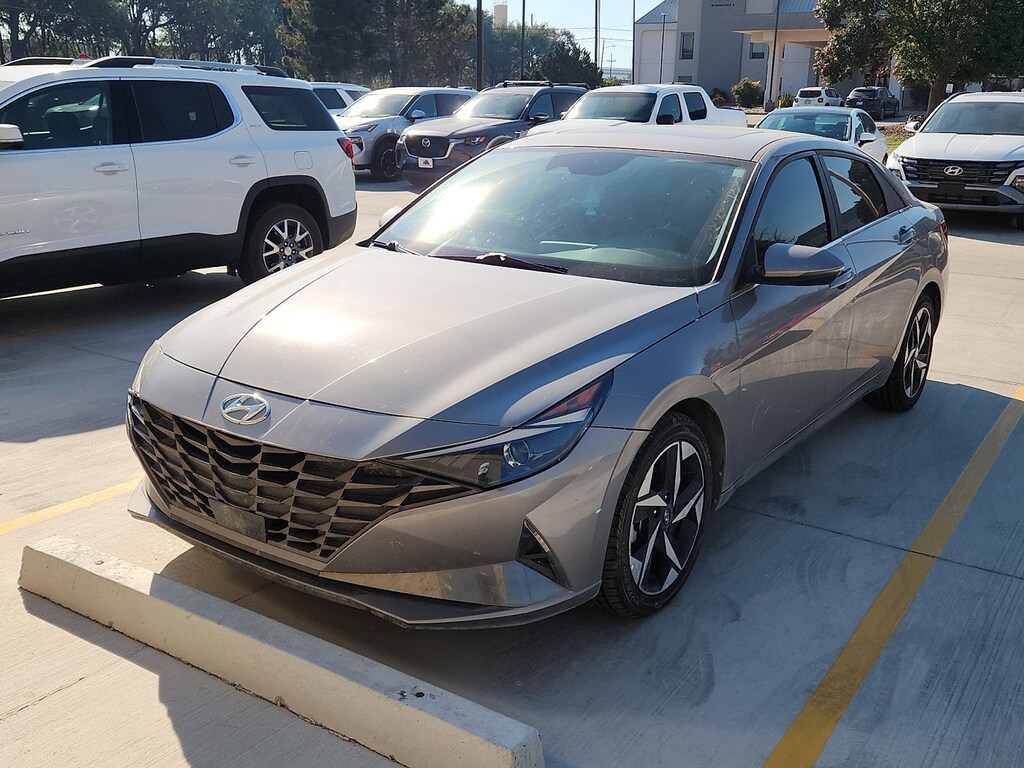 Used 2022 Hyundai Elantra SEL Sedan
