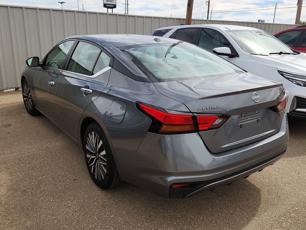 Used 2024 Nissan Altima 2.5 SV Sedan