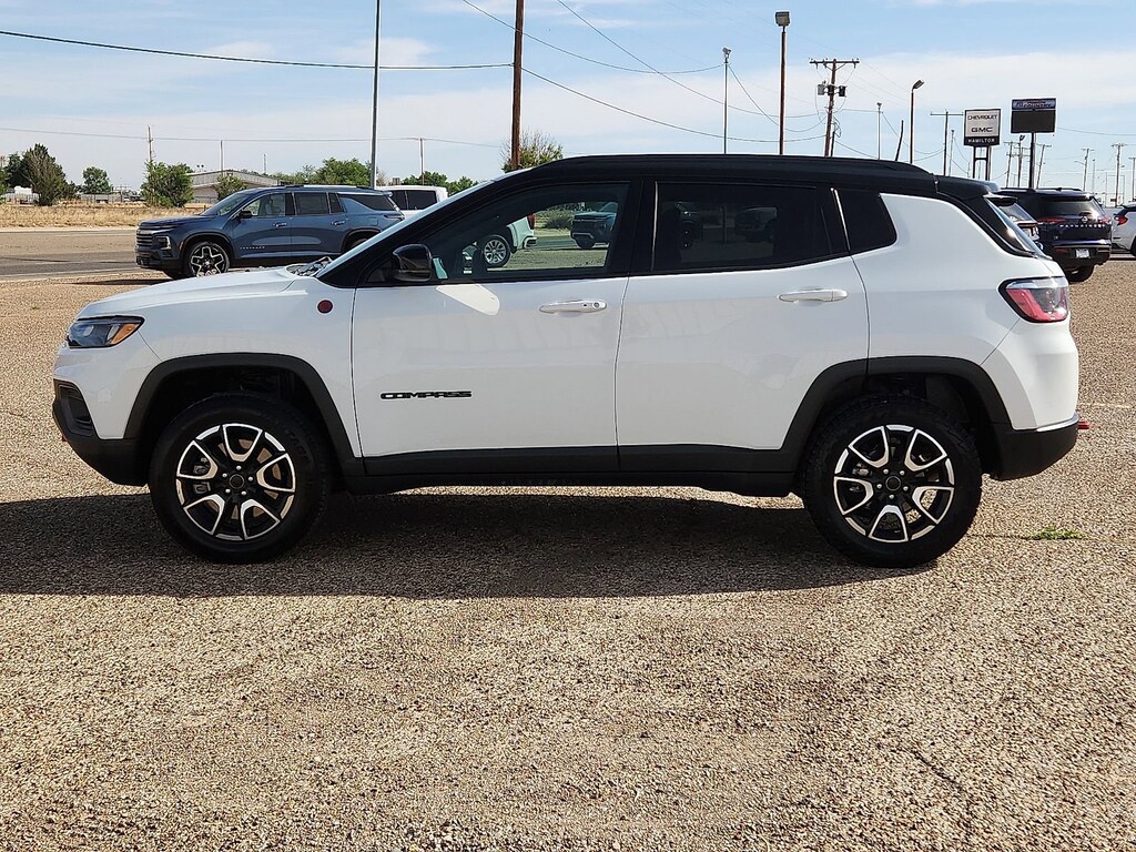 Used 2025 Jeep Compass Trailhawk Sport Utility
