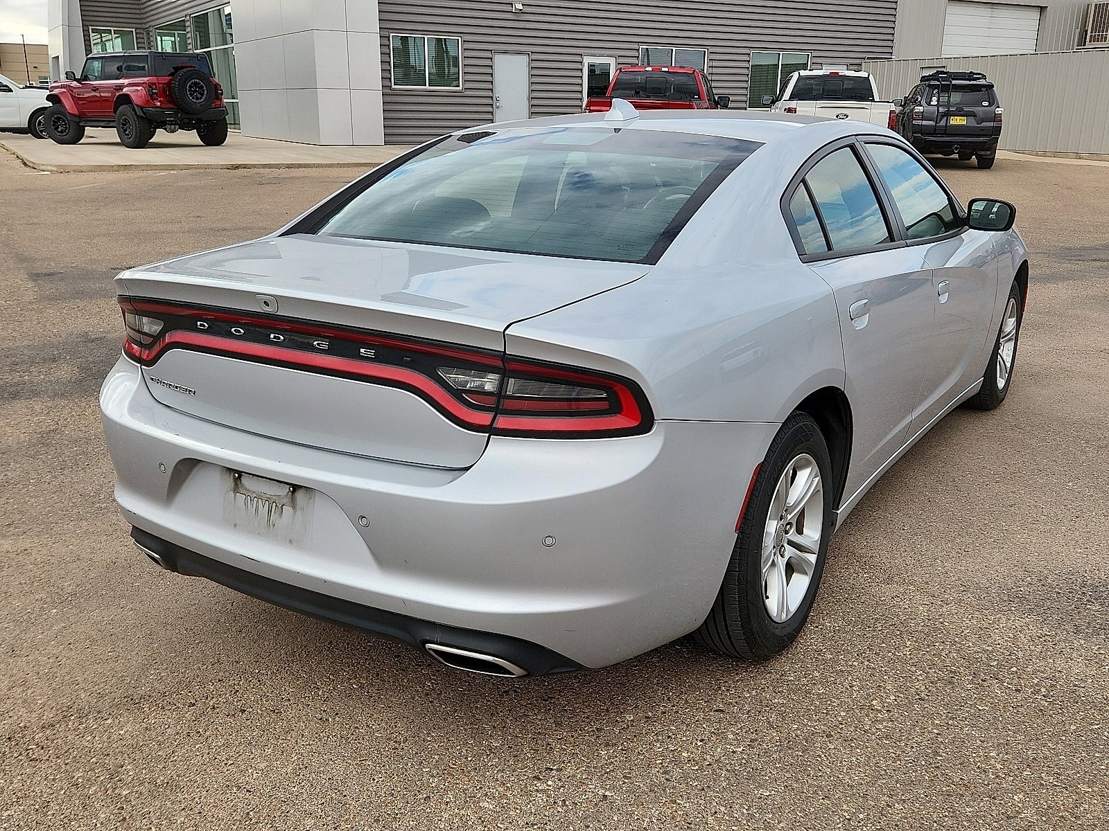 2023 Dodge Charger SXT photo 2
