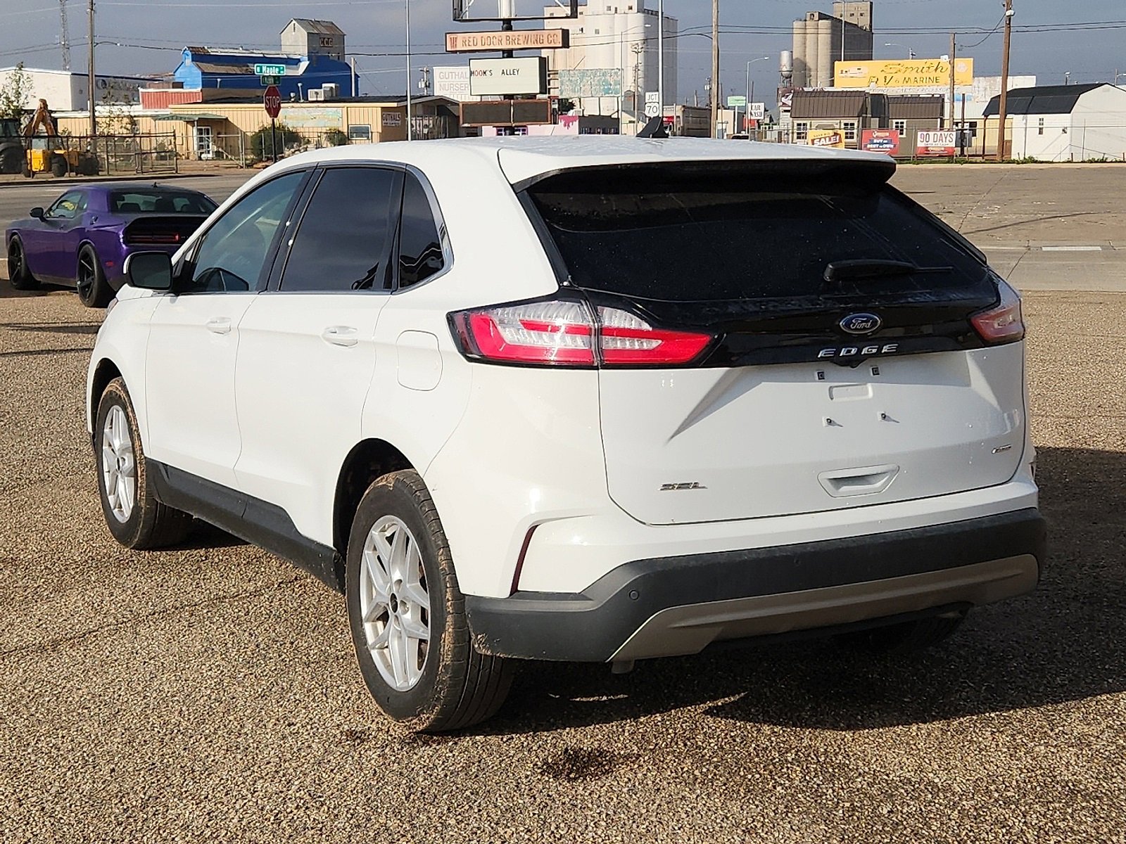 2024 Ford Edge SEL photo 3