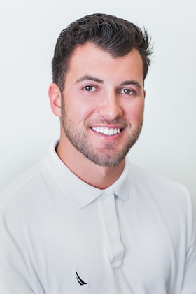 Staff member Cruz Beleden from 72662337c425