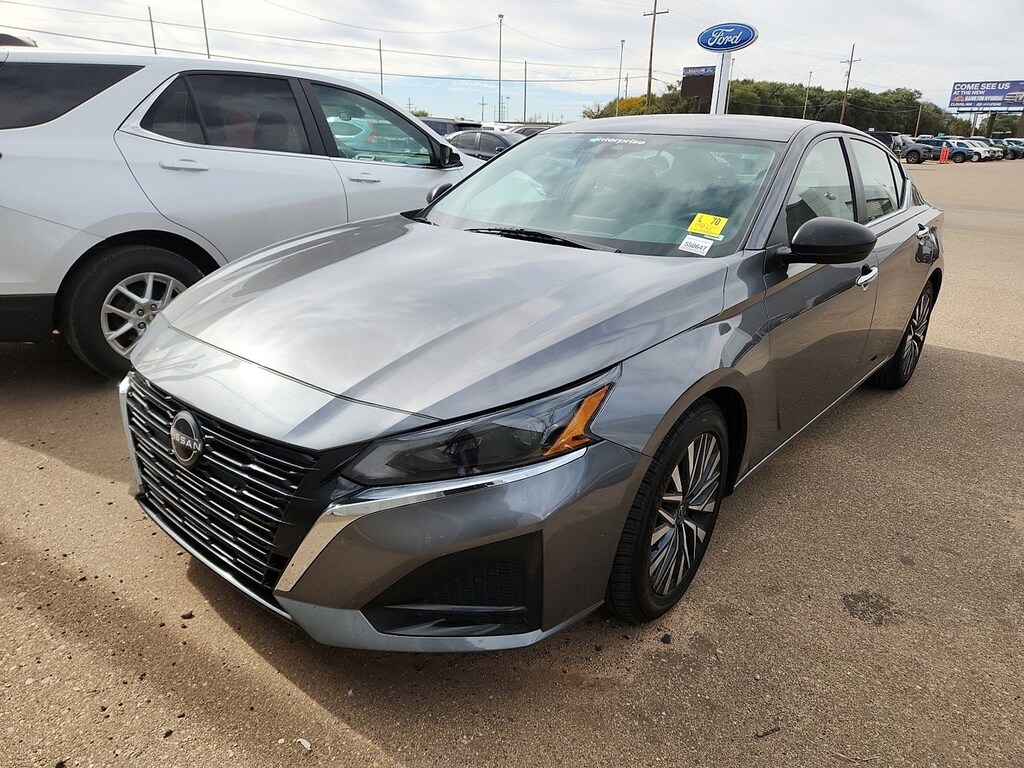 Used 2024 Nissan Altima 2.5 SV Sedan