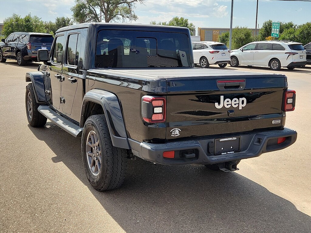 Used 2021 Jeep Gladiator Overland Truck