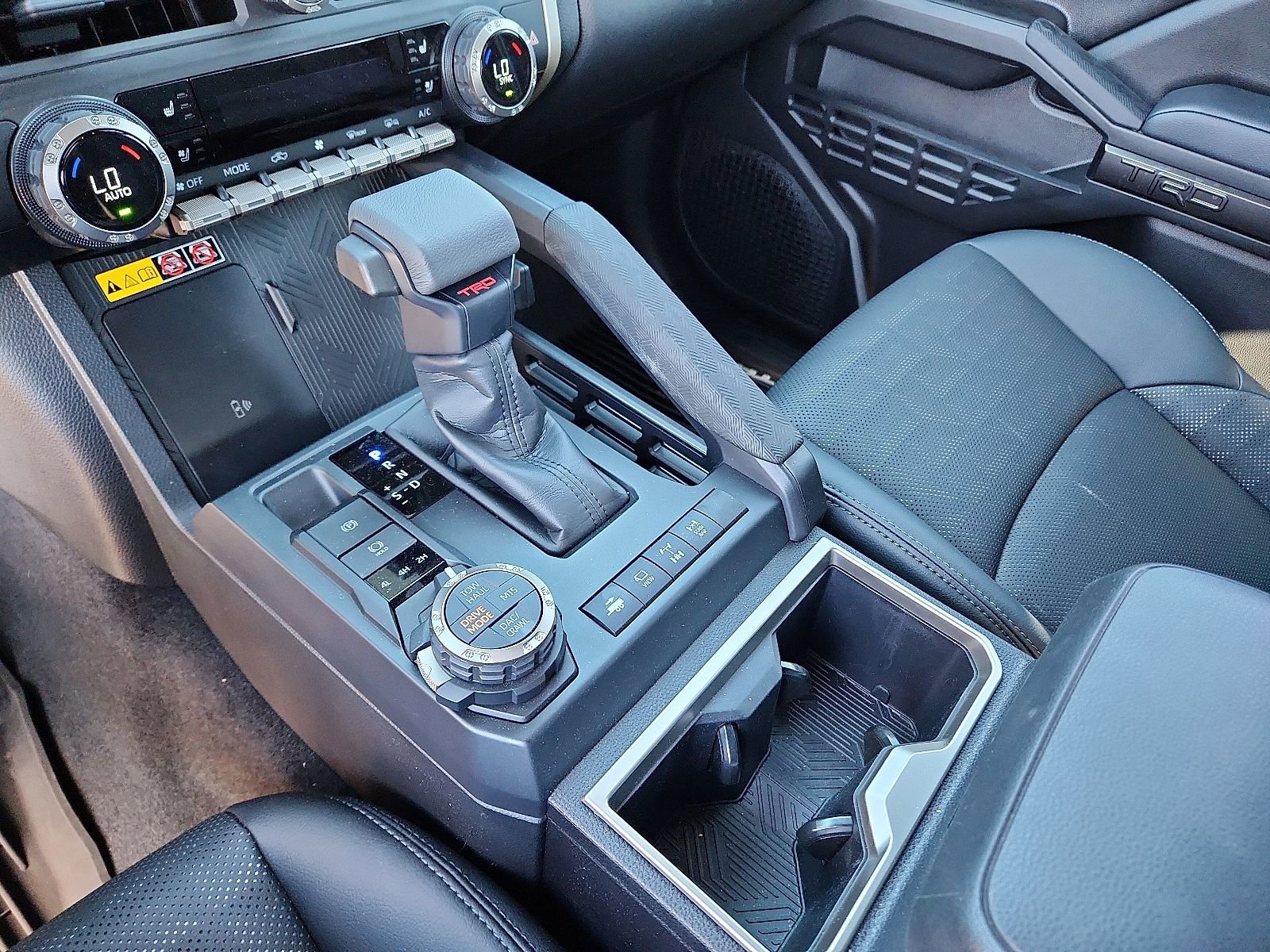 2025 Toyota Tacoma TRD Off Road - Photo 18