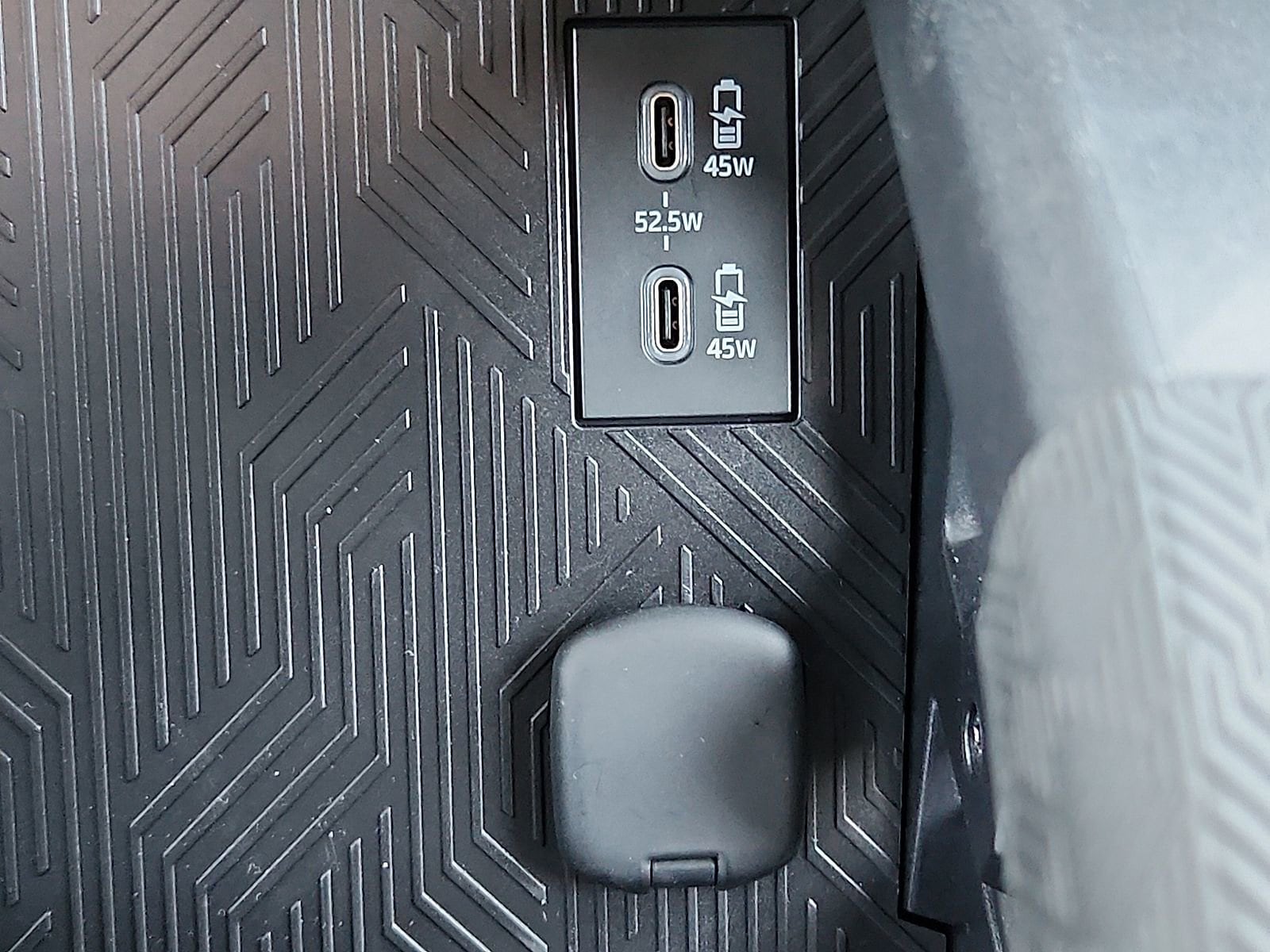2026 Toyota Tacoma SR5 - Photo 16