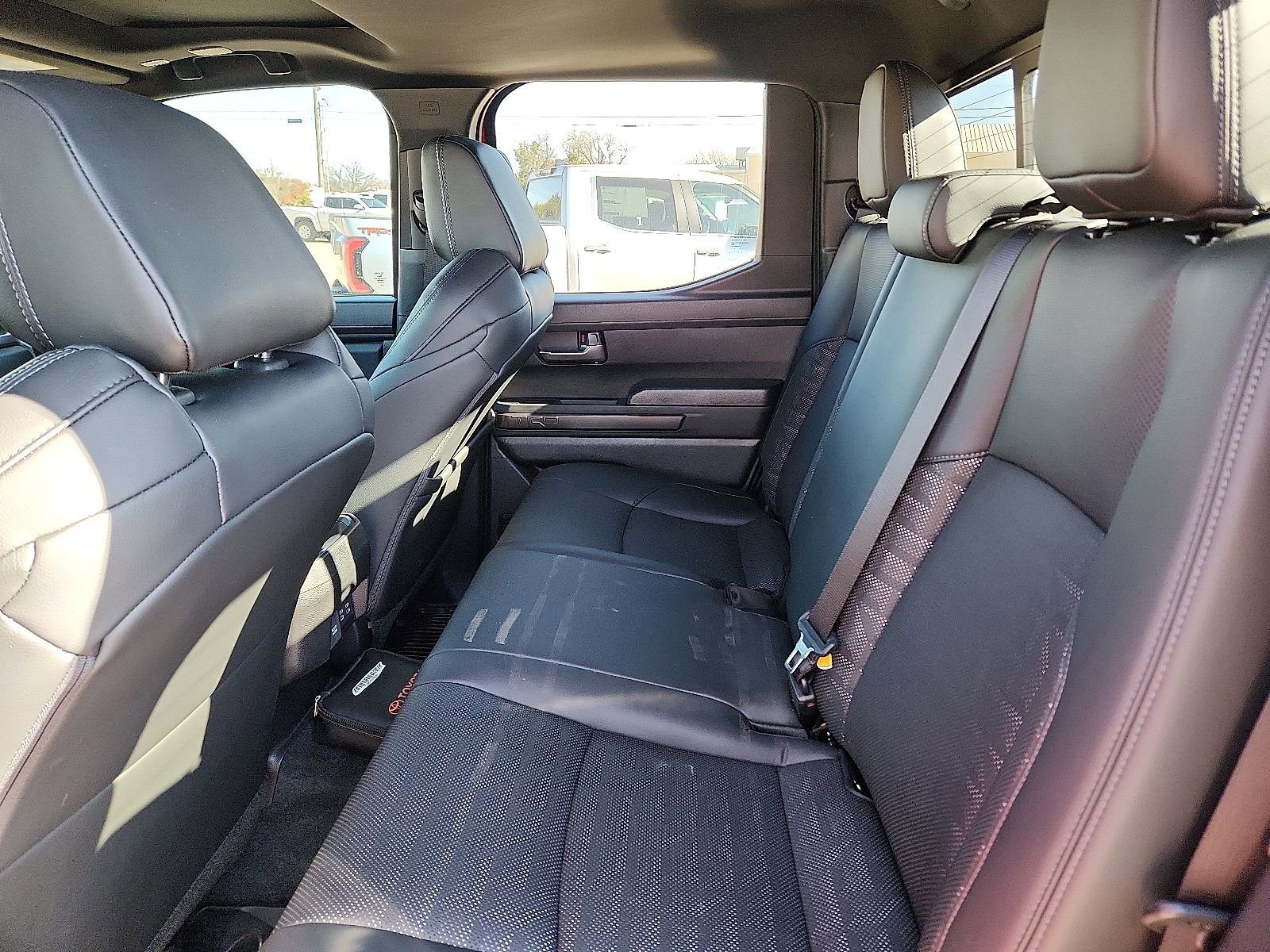 2025 Toyota Tacoma TRD Off Road - Photo 9