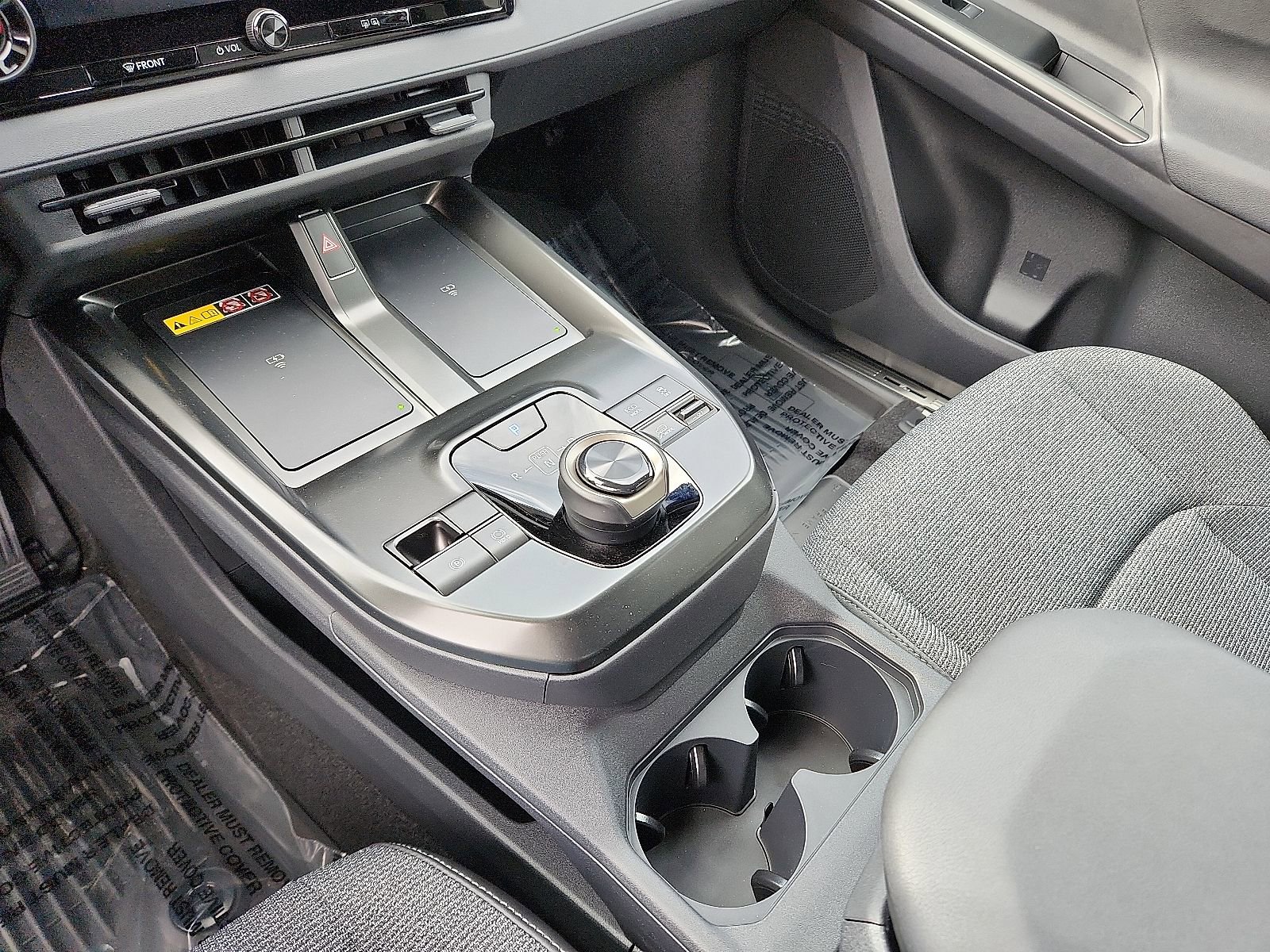 2026 Toyota bZ XLE - Photo 18