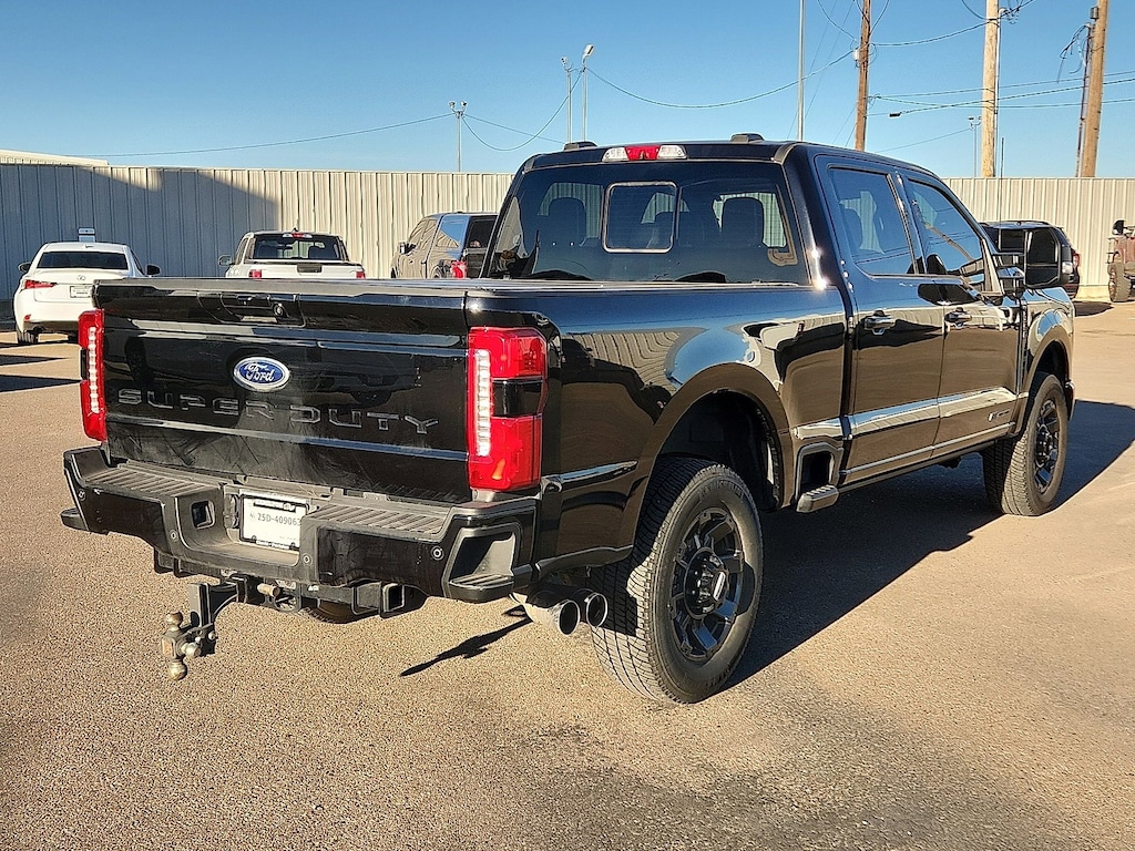 Used 2023 Ford F-350SD Lariat Truck