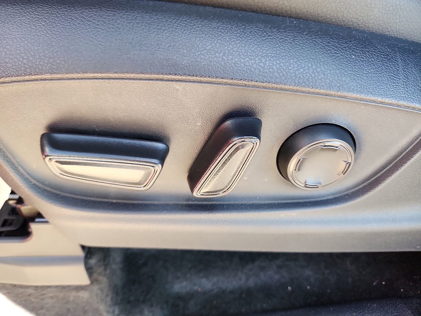 2025 Toyota Tacoma TRD Off Road - Photo 12