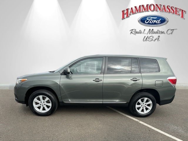 Used 2013 Toyota Highlander Plus with VIN 5TDBK3EH5DS238495 for sale in Madison, CT