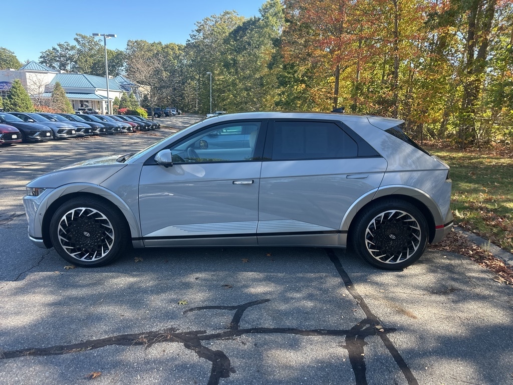 Used 2022 Hyundai IONIQ 5 Limited with VIN KM8KRDAF2NU090904 for sale in North Hampton, NH