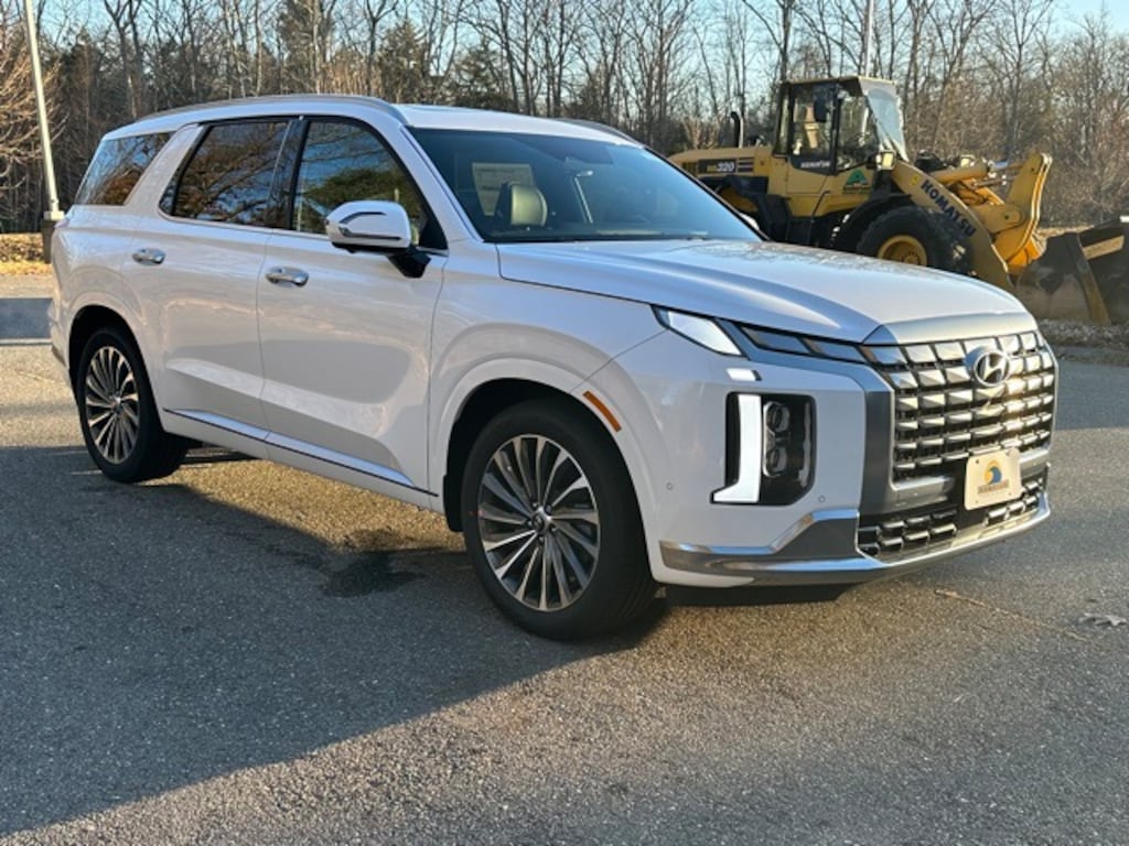 Used 2024 Hyundai Palisade Calligraphy SUV at McFarland Hyundai serving