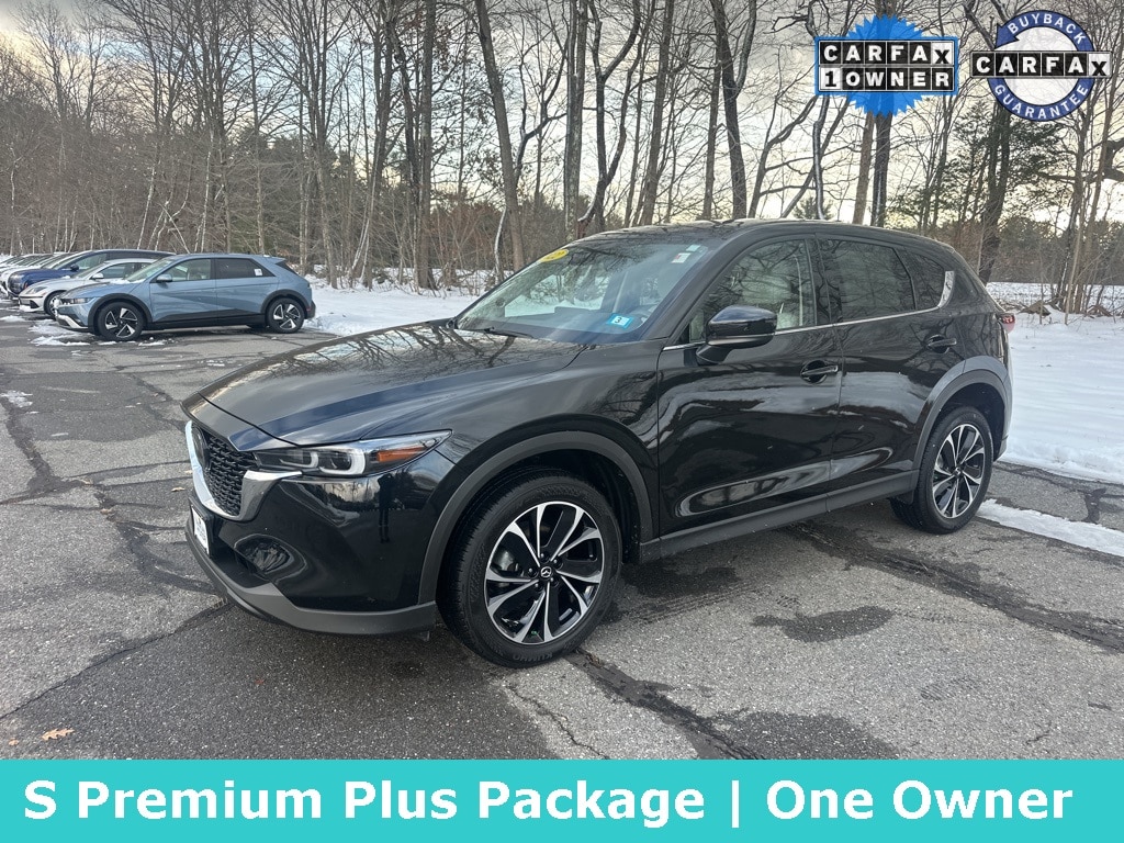 2022 Mazda CX-5 S Premium Plus package's photo