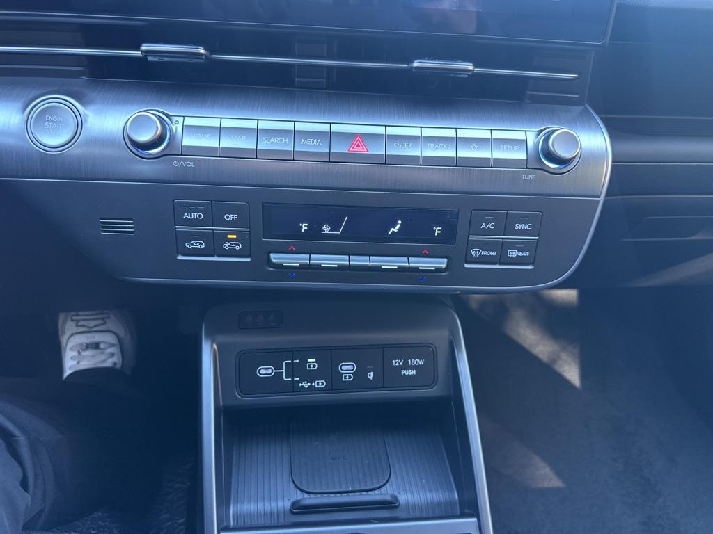 2026 Hyundai Kona Limited photo 2