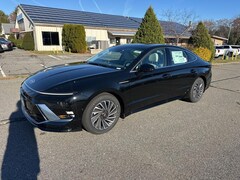 2026 Hyundai Sonata Hybrid Limited Sedan