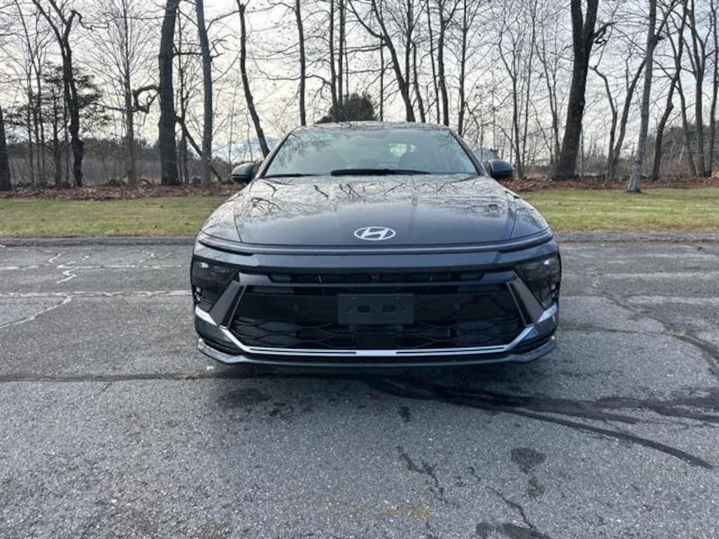 New 2025 Hyundai Sonata Hybrid Limited Sedan