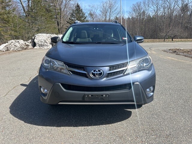 Used 2014 Toyota RAV4 XLE with VIN 2T3RFREV1EW199948 for sale in North Hampton, NH