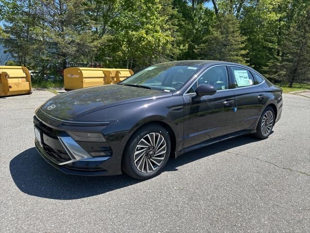 2025 Hyundai Sonata Hybrid Sedan 