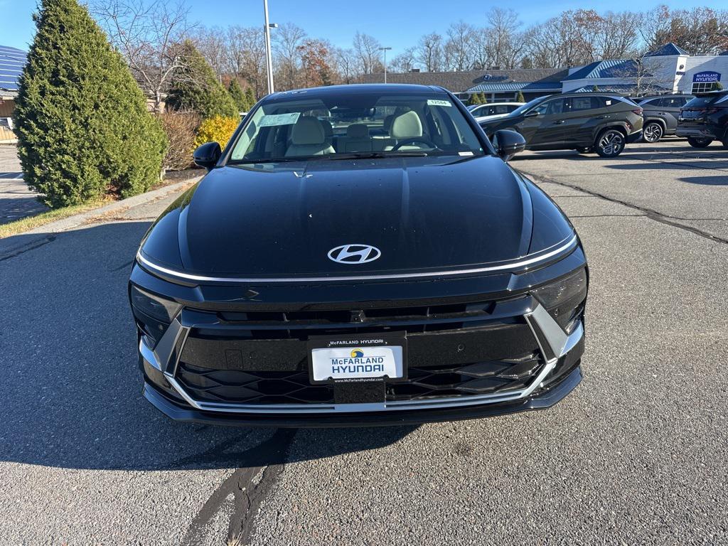 2026 Hyundai Sonata Hybrid Limited photo 2