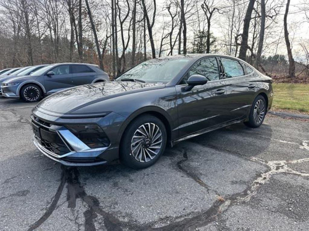 New 2025 Hyundai Sonata Hybrid Limited Sedan