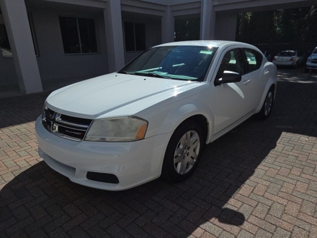 Used 2014 Dodge Avenger SE Sedan