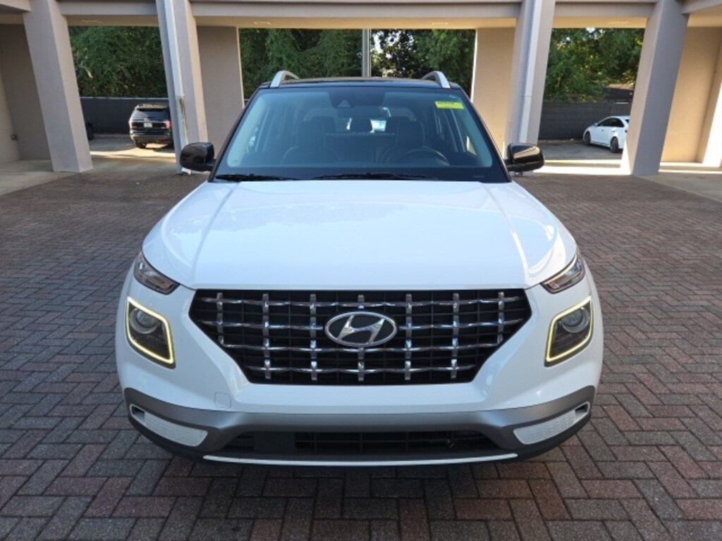 Used 2022 Hyundai Venue Limited SUV