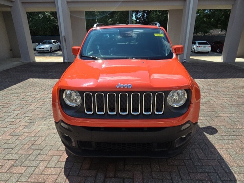 Used 2018 Jeep Renegade Latitude FWD SUV