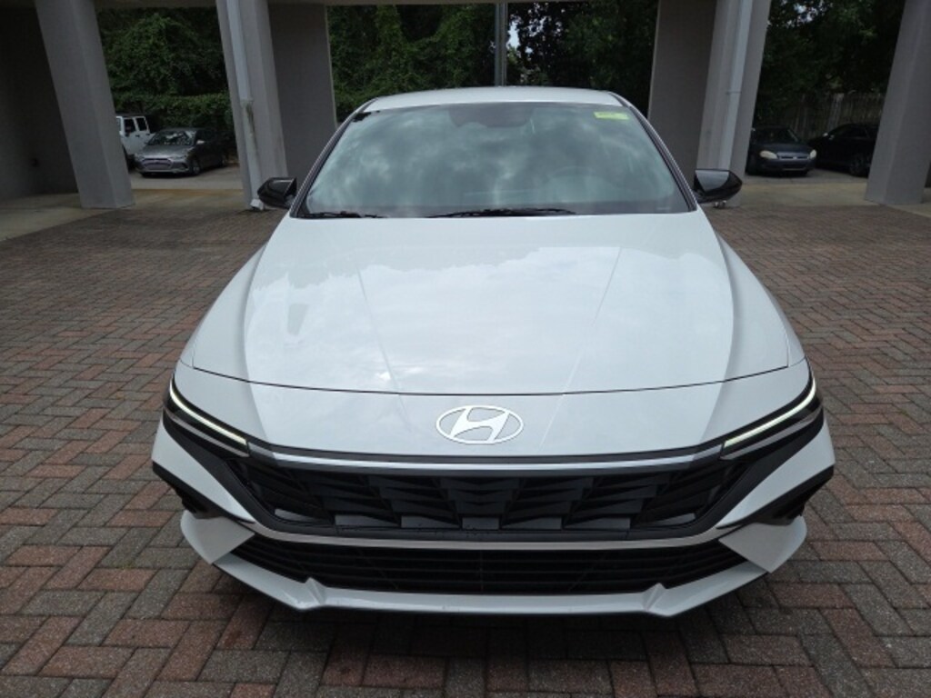 Certified 2025 Hyundai Elantra SEL Sport Sedan