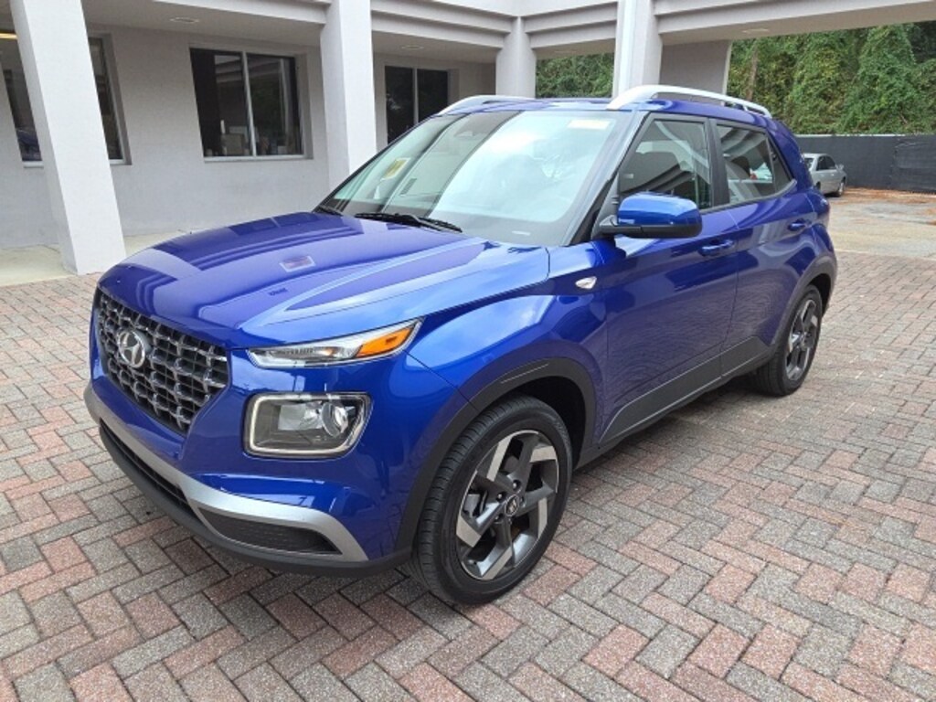 Used 2024 Hyundai Venue SEL SUV