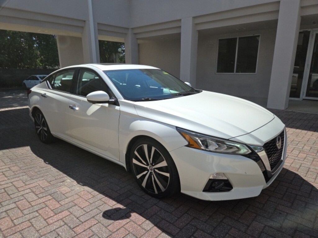 Used 2020 Nissan Altima 2.0 Platinum Sedan