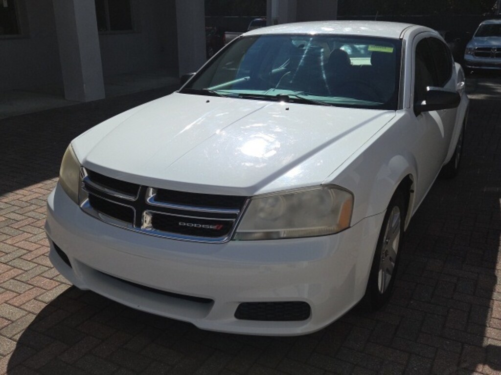 Used 2014 Dodge Avenger SE Sedan