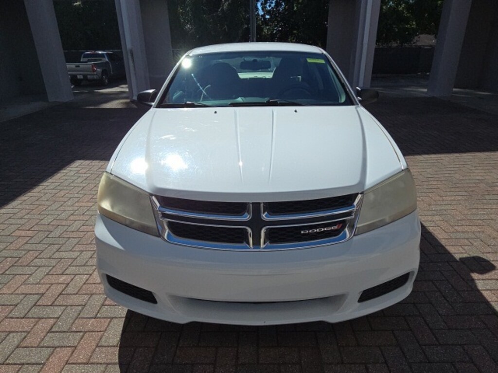 Used 2014 Dodge Avenger SE Sedan