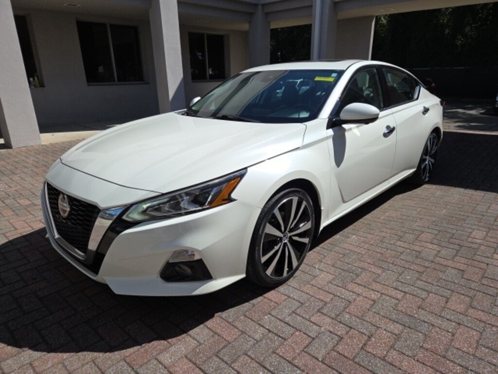 Used 2020 Nissan Altima 2.0 Platinum Sedan