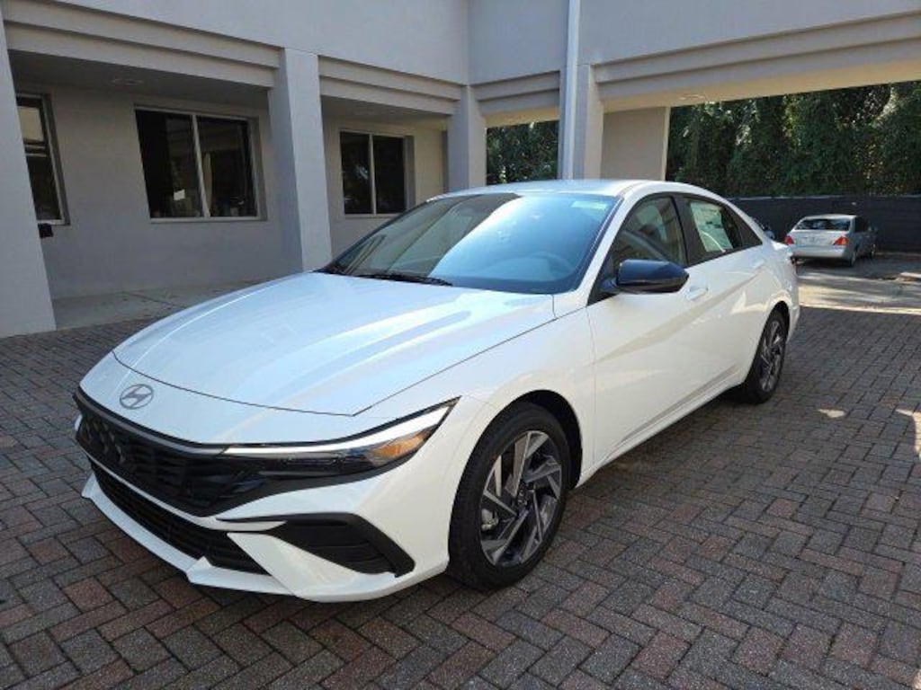 New 2025 Hyundai Elantra SEL Sport Sedan
