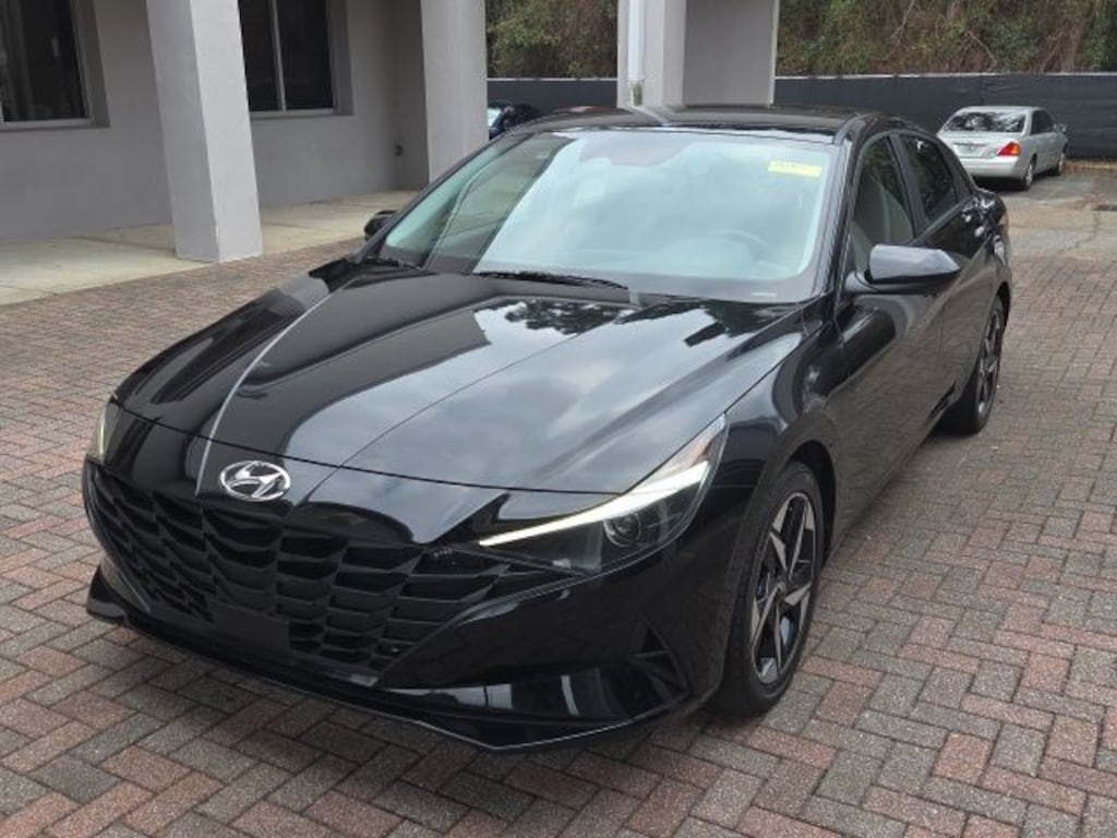 Used 2023 Hyundai Elantra SEL Sedan