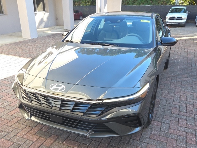 2026 Hyundai Elantra SEL's photo