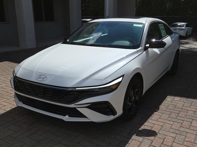 2026 Hyundai Elantra SEL's photo