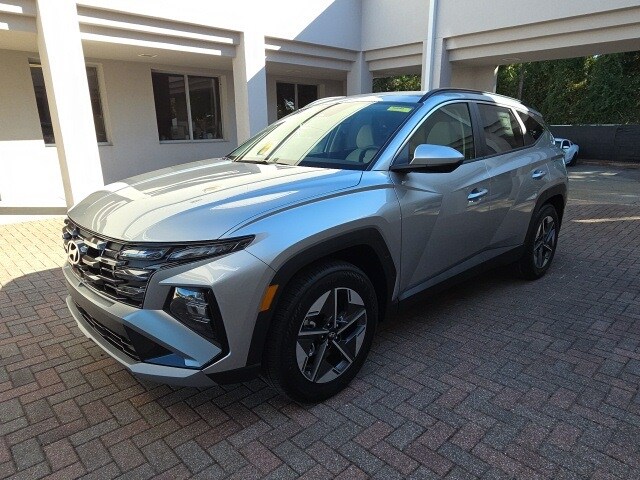 2026 Hyundai Tucson SEL photo 2