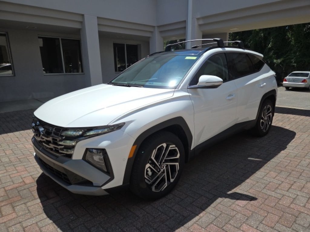 New 2025 Hyundai Tucson Limited FWD SUV