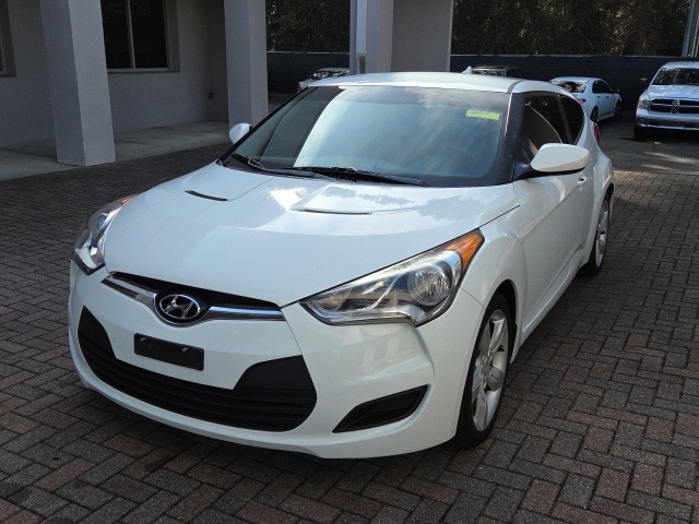 2012 Hyundai Veloster Base's photo
