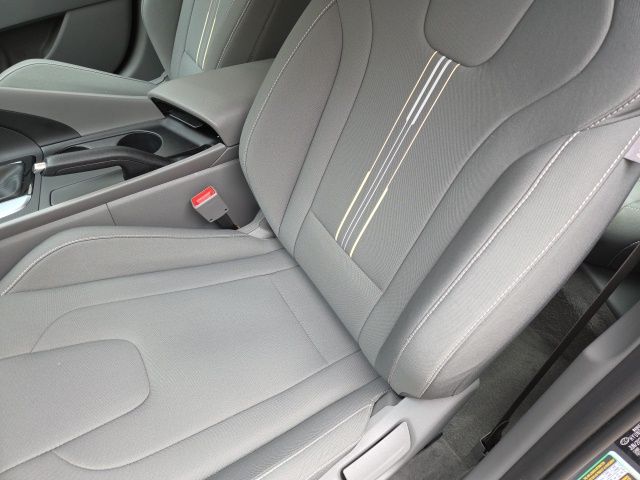 2025 Hyundai Elantra SEL - Photo 18