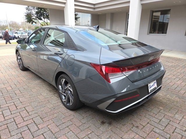 2025 Hyundai Elantra SEL - Photo 9