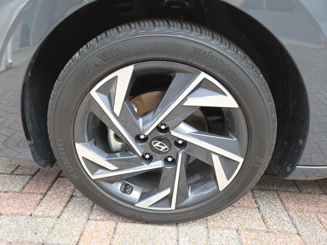 2025 Hyundai Elantra SEL - Photo 11