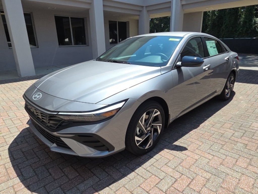 New 2025 Hyundai Elantra SEL Sport Sedan